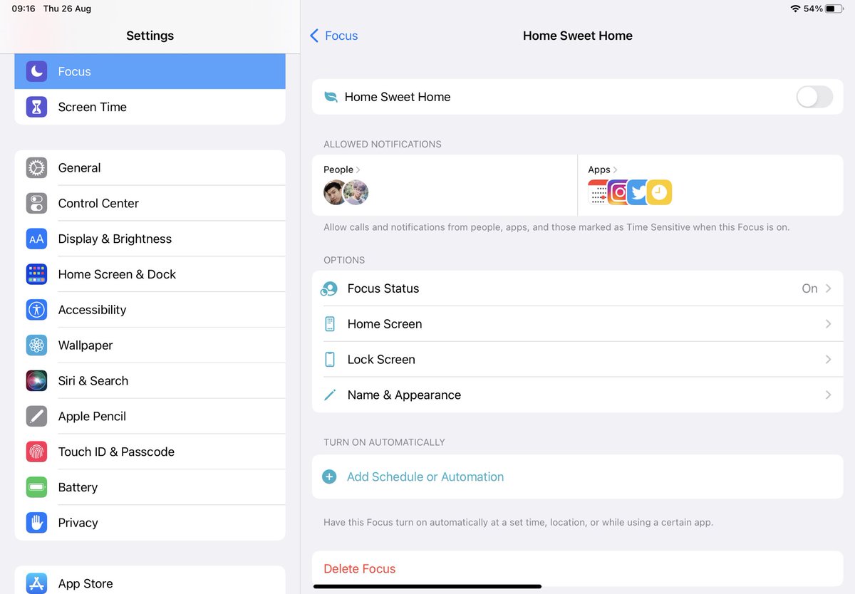 ChayanP_'s tweet image. #ios15beta ชอบตรงที่สร้างโหมดFocusแล้วปรับตั้งรูปแบบได้ว่าจะให้ใครติดต่อเราได้บ้าง ให้แอปไหนแจ้งเตือนได้ เปลี่ยนชื่อโหมดได้ ถ้าเป็น ios14 ก็คือ เปิด do not disturb ก็คือยืดหยุ่นมากกว่าเดิม แอบคิดถึงฟัก์ชั่น Profile ในโนเกียหรือใน windows