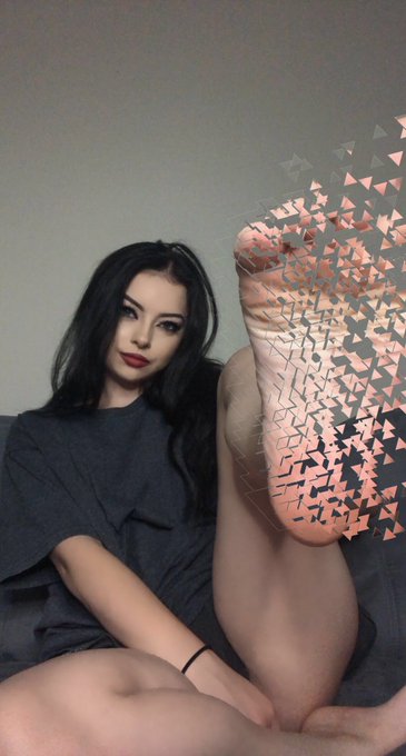 As if I&rsquo;d give you a free pic lol. Dms open.   findom &bull; cashcow &bull; paypig &bull; humanATM &bull; femdom &bull; finD &bull;