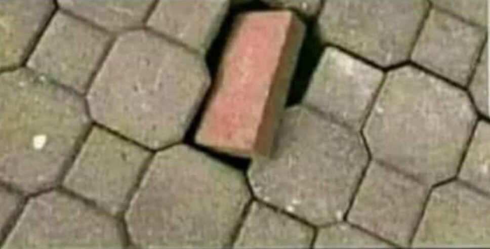 Yerini dolduramayacağınız insanları asla kaybetmeyin,sonra o boşluğa kimseyi koyamazsınız...