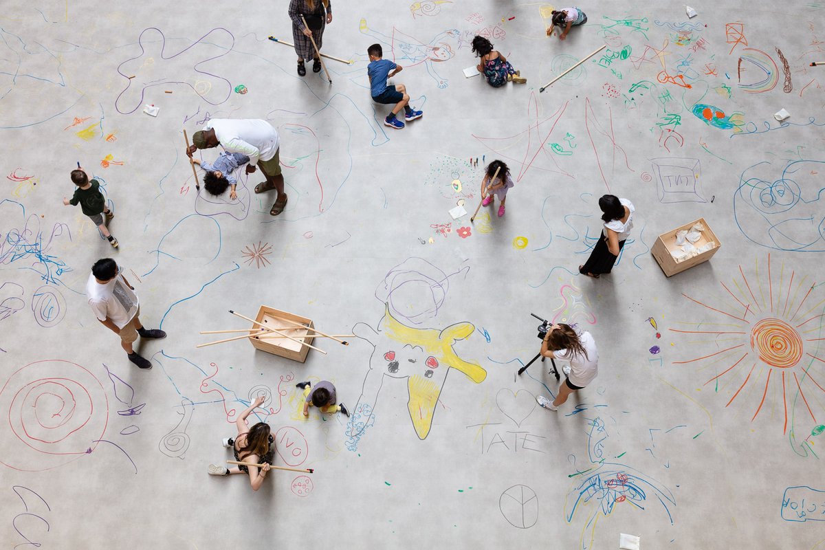 Last chance to scribble away on Tate Modern's Turbine Hall as part of Ei Arakawa's #MegaPleaseDrawFreely, brought to you by UNIQLO #TatePlay! 🖍️🖍️🖍️ Book your free tickets & become part of this giant ever-changing artwork: bit.ly/38eXFe0