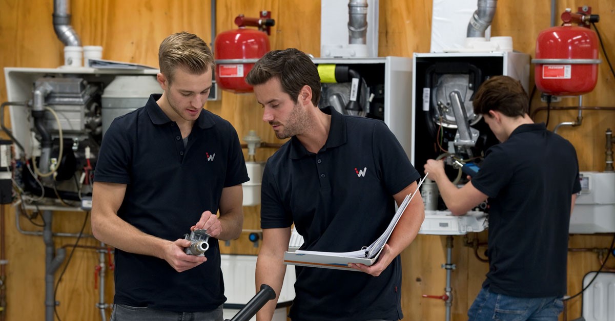 Urenregistratie tot facturatie voor ruim 3.000 leerlingen: snel, foutloos en papierloos. Lees in deze case hoe InstallatieWerk Nederland dit voor elkaar kreeg met een eenvoudige app. &gt;&gt; hubs.la/H0T9qV80