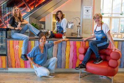 Klanten worden straks weer blàài in gloednieuw grand café in Veense Cultuurfabriek zpr.io/KrfUNSNARNEk