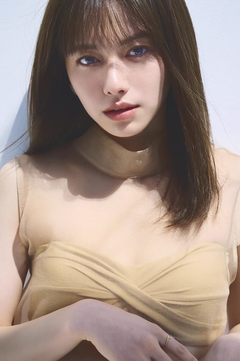 山本舞香雑誌切り抜きファイル6冊 E9s8j-0VUAIsbJh?format=webp&