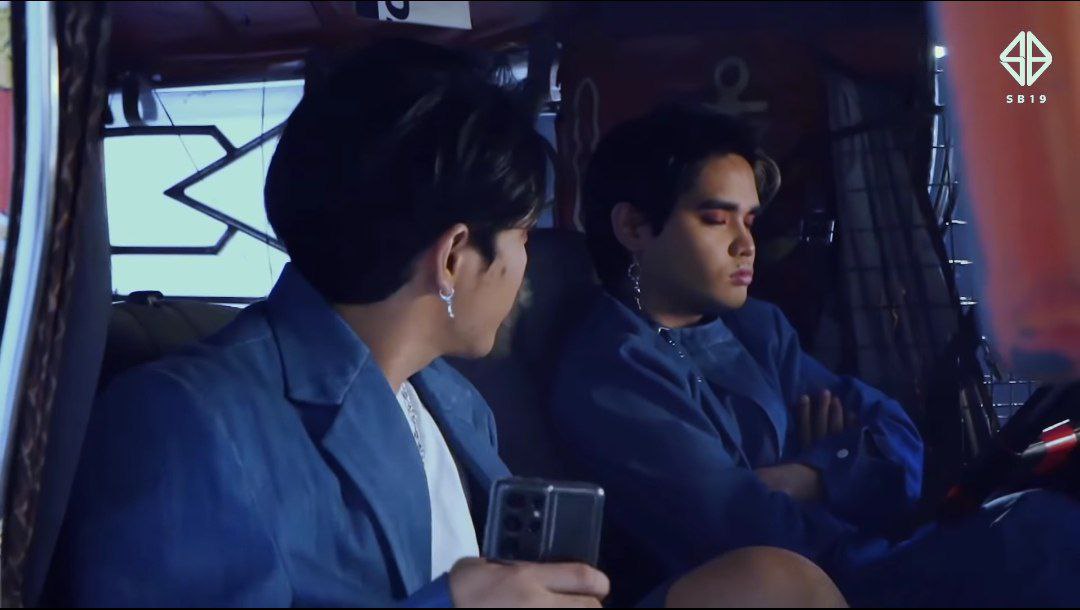 nelluc_hsoj's tweet photo. Stell, baka matunaw naman nyan. Titig na titig ah. ποΈπποΈ HAHAHAHA
STELLJUN LAYAG ππ
Ang gwapo parin ni pinuno kahit tulog. π
@SB19Official #SB19
#SB19PagsibolBTS https://t.co/tspmdpNjLU