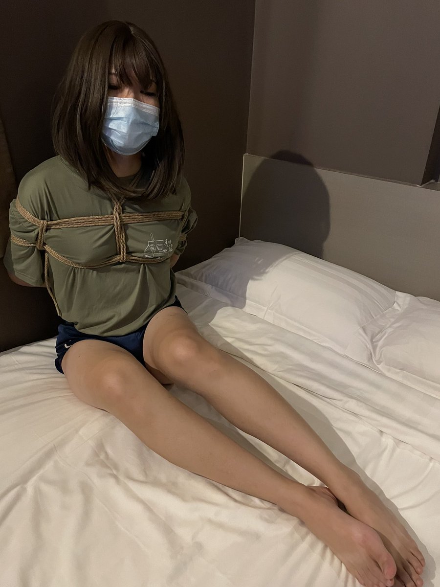 yuu_v4's tweet photo. Tied part 2 by @sleepyjack130  #shibari ＃縛り　＃男の娘　#女装　#女装男子  #femboy #trap #crossdresser #legs #bondage #rope #ropebunny #feet #feetpics https://t.co/UyK2BGK2oY