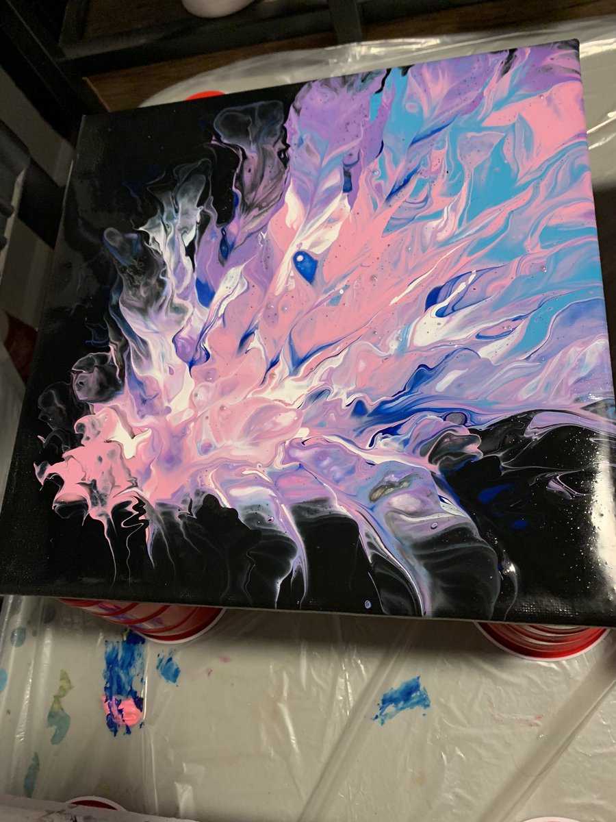 demondrah's tweet image. (1/2) I can’t believe I did 6 paintings in one night. Someone stop me. 

#art #artistsontwitter #fluidart #acrylic #twitch #twitchstreamer #streamer
