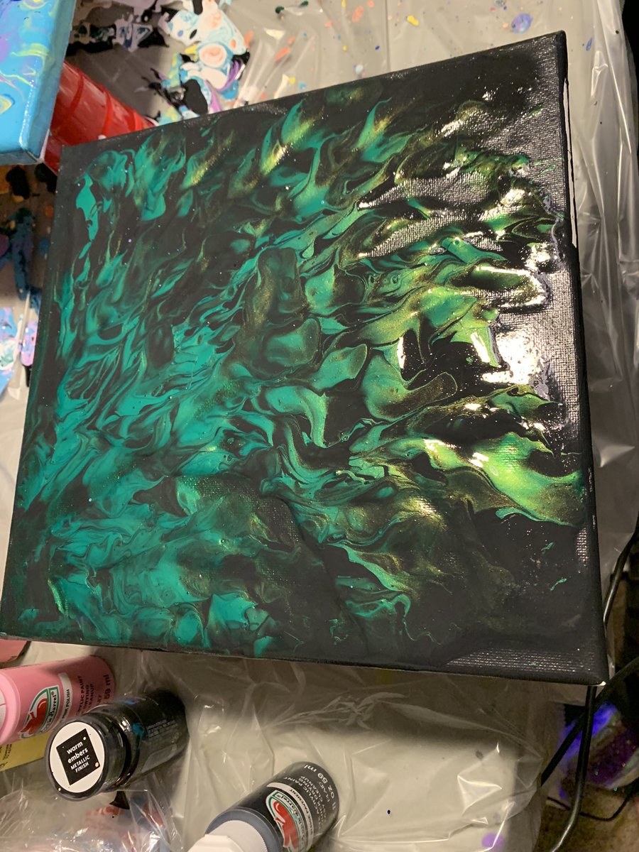 demondrah's tweet image. (1/2) I can’t believe I did 6 paintings in one night. Someone stop me. 

#art #artistsontwitter #fluidart #acrylic #twitch #twitchstreamer #streamer