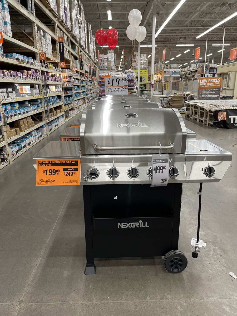 Bendotts's tweet image. Labor Day is fast approaching and we have great deals on soil, BBQ’S and Kingsford Charcoal come on down and see us at #4040Rocks #SmokinDeals @RLM4040 @JessHD4040 @jessharrison__ @hdrharv @RyanLHD4040 @blkubes