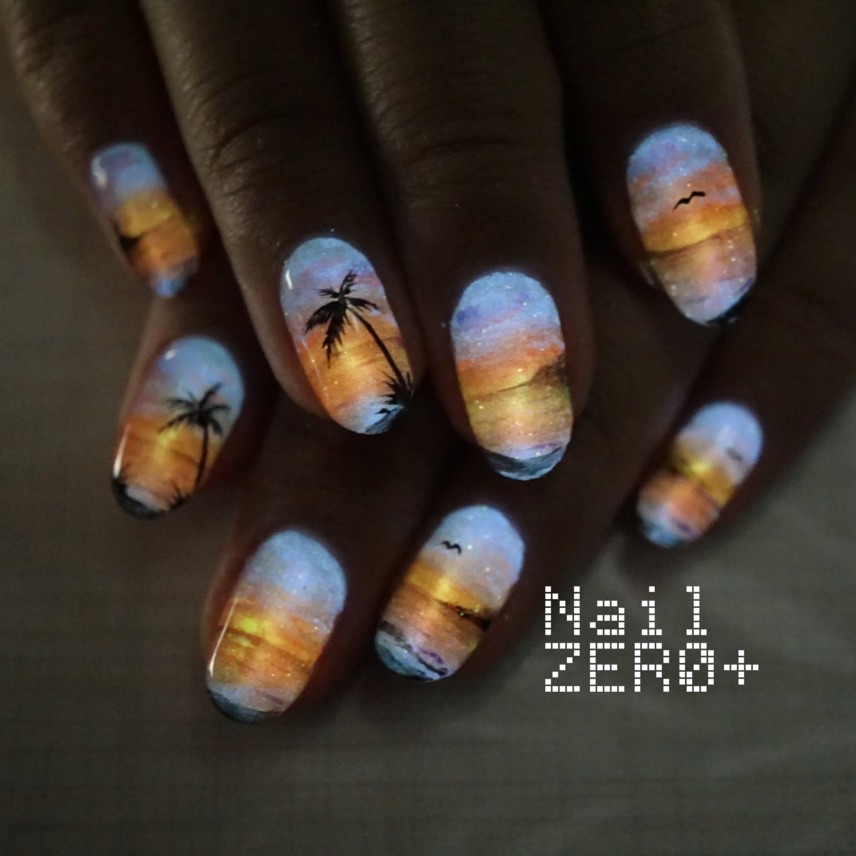 Twitter 上的 ネイルゼロプラス Nail Zero マジックアワーグロウネイル 幻想的な夕暮れを指先に 蓄光ジェルの真の実力 蓄光ネイルはカラーやフレンチだけではなくアートでも素晴らしい物を表現してくれます Magic Hour Glow Nail 蓄光ネイル グロウネイル 夕景