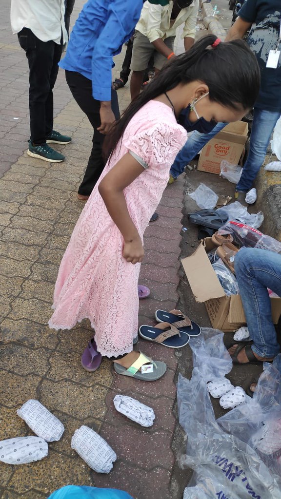 MahaC19PECOnet's tweet image. #throwbackthursday 
The journey that started in 2020 from #jeevanrath to #mahapeconet helping and reaching out to more than 40 lakhs+ people in need..and we are only gearing up! 
@YkabirYusuf @karonshaiva @roshnugg @RISEInfinityF @OfficialYUVA @nvcmenon #response @UNICEFIndia