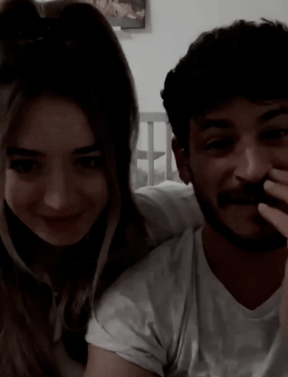 ‍   ‍   ‍  
        ❚❙ 𝐈𝐍𝐒𝐓𝐀𝐆𝐑𝐀𝐌 𝐏𝐎𝐒𝐓✱

           ▰▰ @𝑲𝒊𝒎𝒃𝒆𝒓𝒍𝒚𝑴𝒖𝒔𝒊𝒄⦂

        ❛Hay días que tengo mucha 
   suerte y el mejor compositor del    
   mundo se sienta a mi lado.❜ 
   Feliz cumpleaños, te adoro. 💙