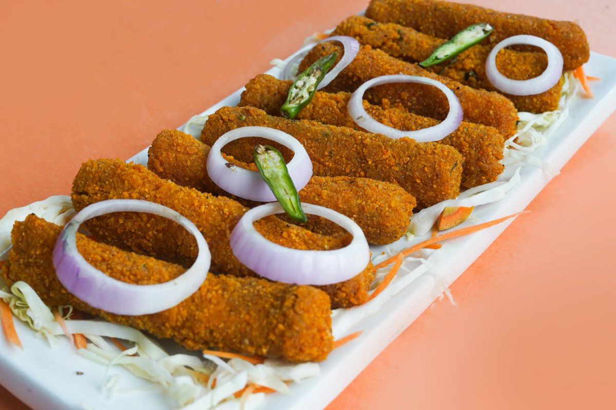 restogdigital's tweet photo. It's finger-licking good🤤
In Frame: Fish Finger
#restog #restogmarketing #marketingdigital #photography #foodphotography #restaurantmarketing https://t.co/HwcVx2AFUF
