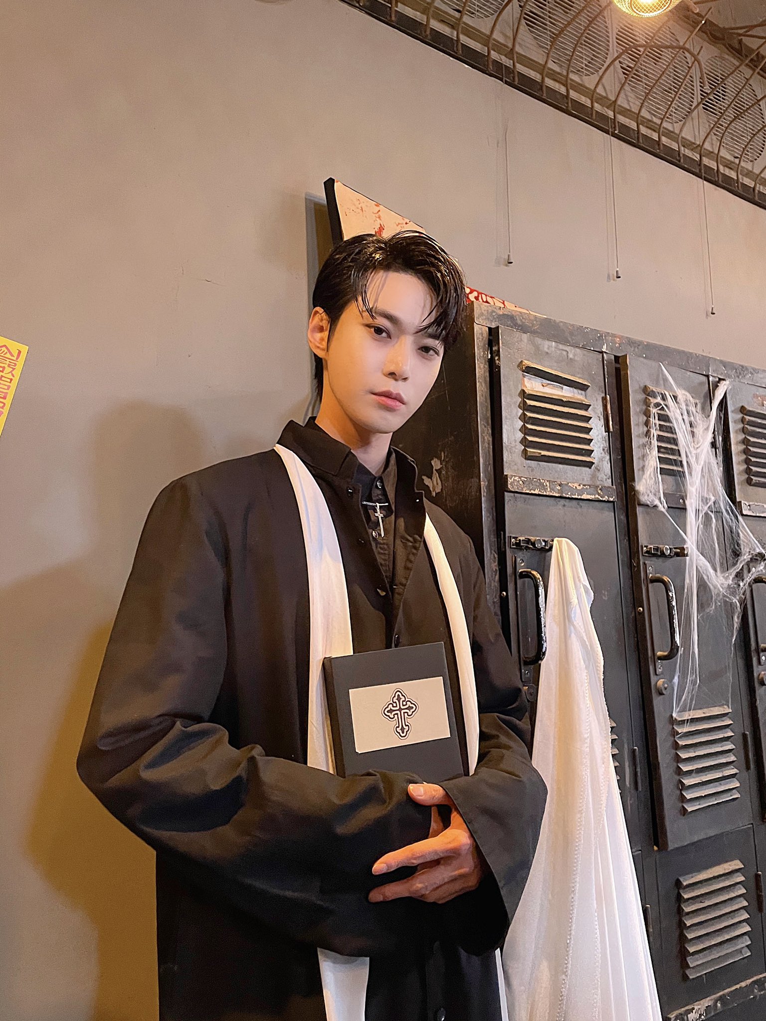 E9sf-_qUUAAHEQi?format=jpg&name=orig