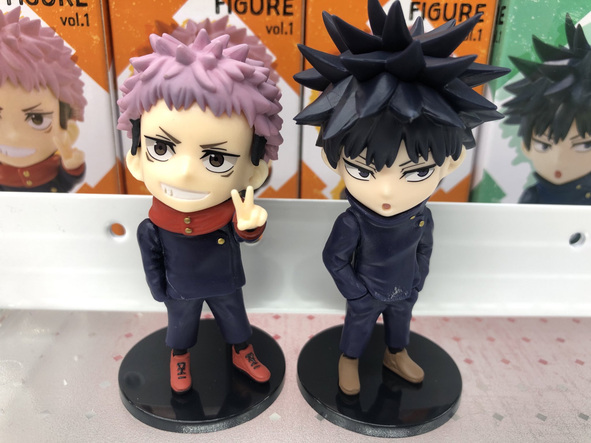 秋 葉 原 Hey プライズ 本日新入荷 呪術廻戦 デフォルメフィギュアvol 1 呪術廻戦の小さなフィギュア入荷しております 今回は 虎杖悠仁 伏黒恵 の二人 タイトーオリジナルデフォルメデザインです Hey2階に登場です 秋葉原hey 呪術廻戦