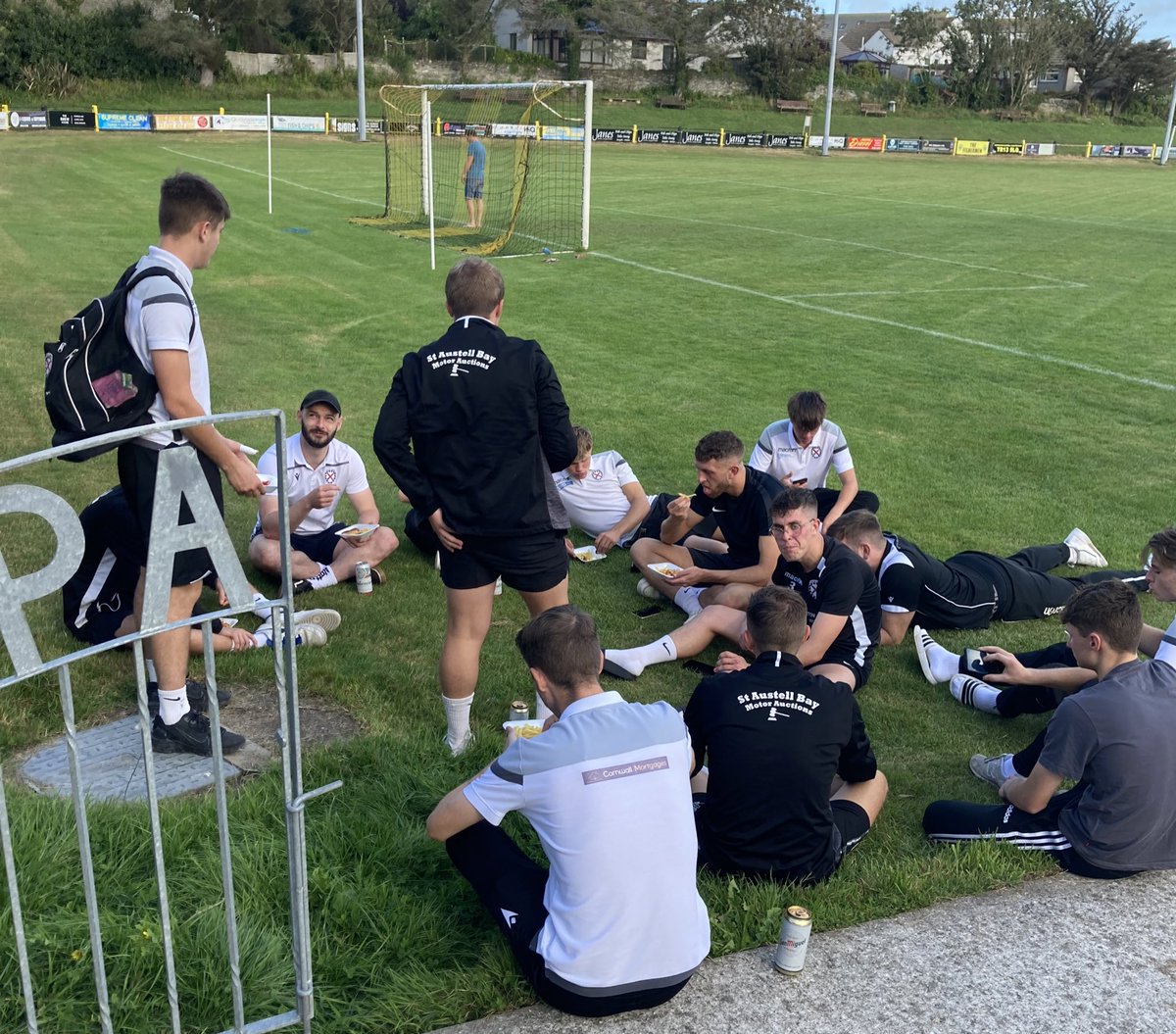 After a grueling first month of the season, riddled with challenges, these boys have proven the value of togetherness & strong individual character this week with two brilliant wins! Led by our inspirational young skipper @kieranpowell24 & midfield talisman @george_marris 🤩⚪️⚫️