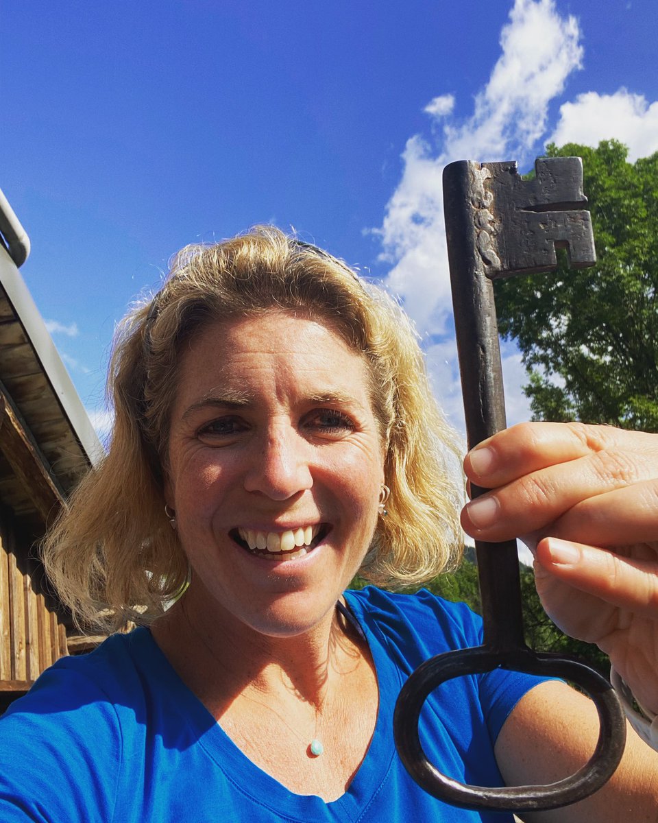 Just got the key to the new house! 

Moving house and setting up a business.. it’s all feeling very real! 
#excited 
#slightlydaunting

endeavourmedical.co.uk