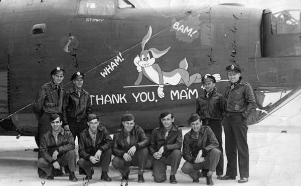 WWIIpix's tweet image. This day in 1944, the Rüsselsheim massacre, American airmen of a shot down B-24 bomber were forced to march through Rüsselsheim. The townspeople, angered by damage caused to their town by RAF bombing raids, started attacking the airmen, beating 6 of them to death. #WW2