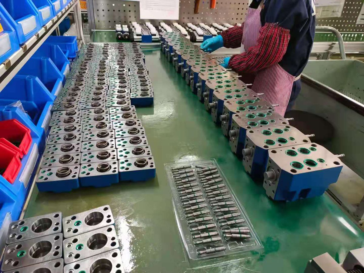 987600852Yin's tweet photo. Hydraulic Valve related daily work, orders and assemble!
Contact us for more details, we offer one stop service for all customers with rich product ranges. https://t.co/GebdAS318N