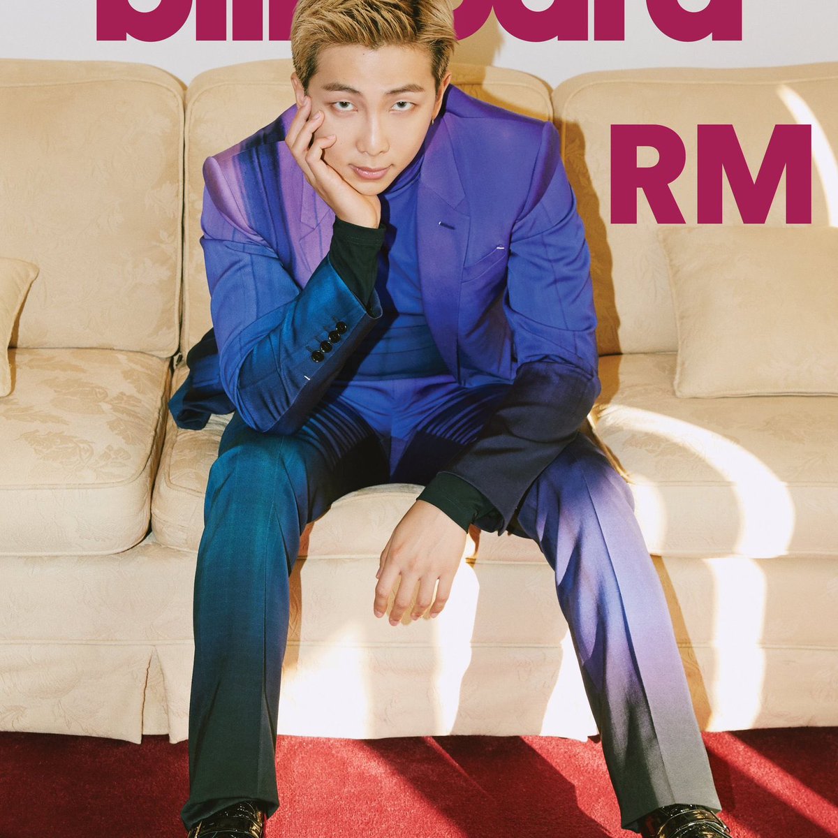 vminiecats's tweet photo. Namjoon dijo : "Pero si hay una conversación dentro de Billboard sobre lo que debería representar ser el número uno, entonces depende de ellos cambiar las reglas y hacer que la transmisión tenga más peso en el ranking..Golpeándonos a nosotros o a nuestros fans por llegar al #1 + https://t.co/G6N2zaQXKB