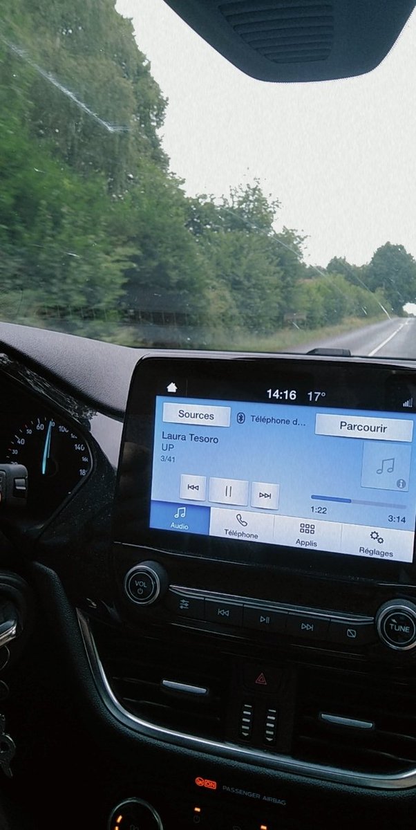 good habits on the road ♡
<a href="/reallauratesoro/">Laura Tesoro</a>
