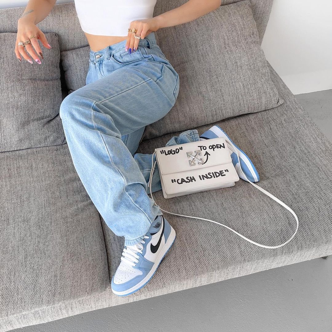 SneakCorner's tweet photo. University Blue 🥶 https://t.co/HhimYYJEev