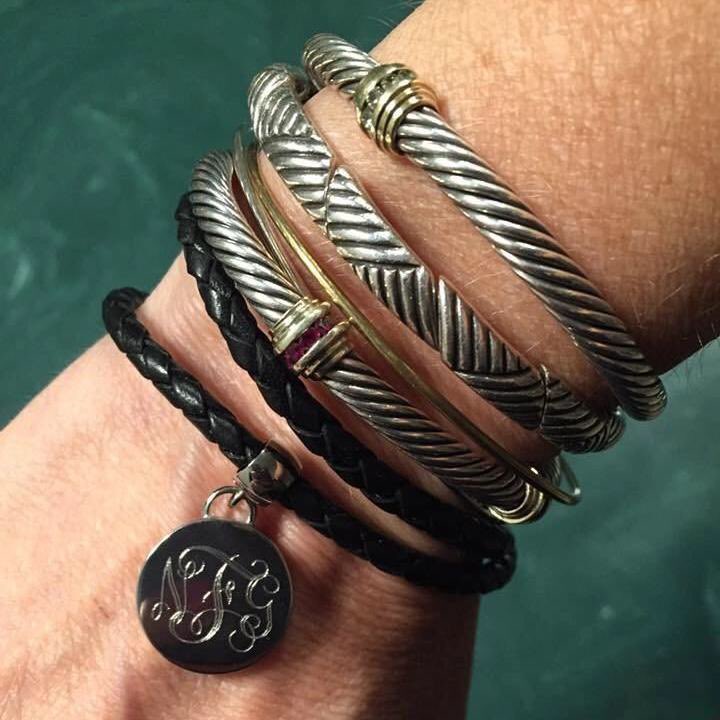 AnExtraBoostOf_'s tweet image. As someone who is oversensitive &amp;amp; empathetic, I always need a mindset &amp;amp; resources to help me.  

I created my “an extra boost of... empowerment bracelets” &amp;amp; they’ve “secretly” been empowering women while others around them think it’s “just” a pretty &amp;amp; elegant monogram! 😉