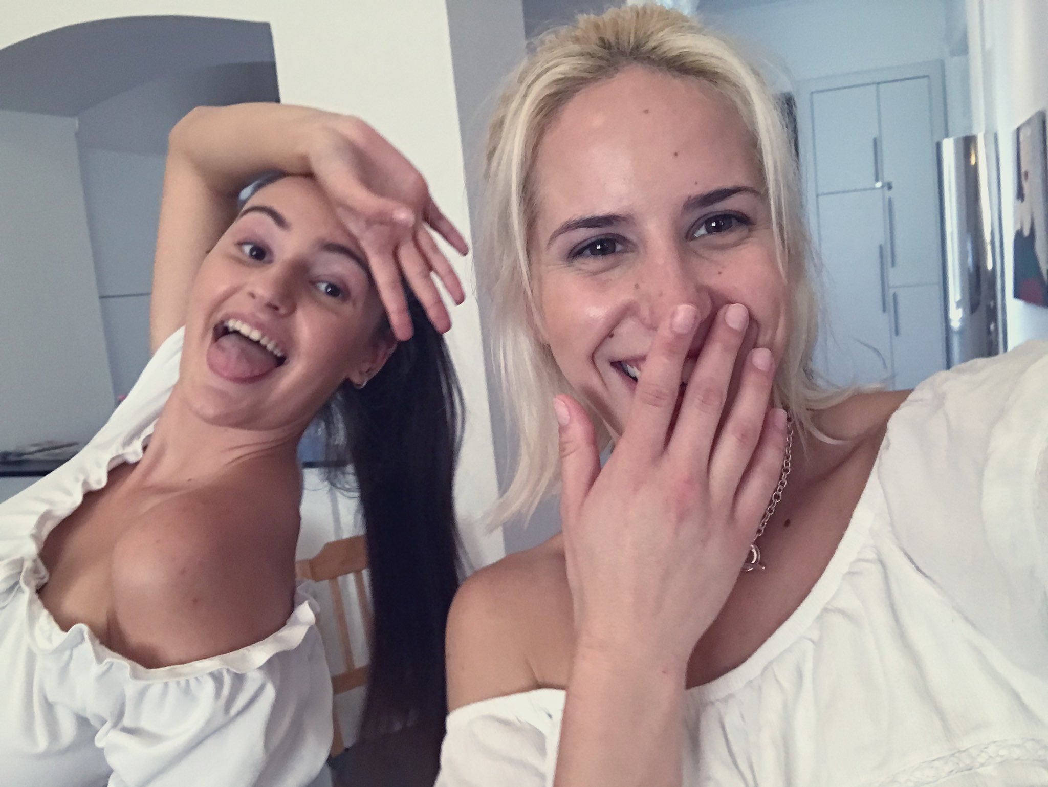 We having always good time with @OldjeMovies 💞😁 @brillbabesxxx 💎💙 https://t.co/58DC8yfwRG