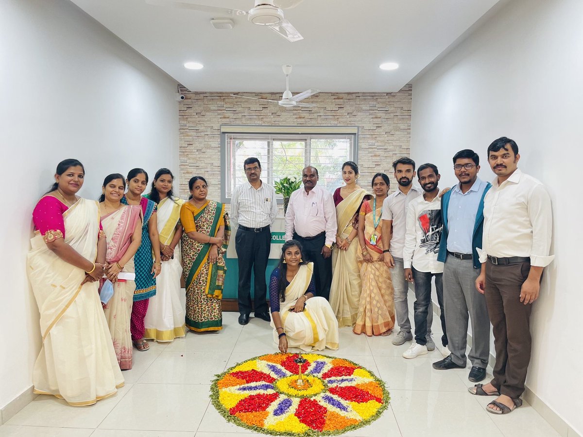 RVCollegeofNsg's tweet photo. Onam celebration 2021
#thithithara #thithithara2k21
#thiruvonam #onam #mohininatyam #thiruvathira #mahaveli #culturals #sports #onamsadhya #pookalam #atthipookkal https://t.co/uycMFBM3Fx