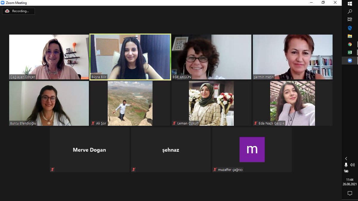 Okul Öncesi Eğitimi Tezli YL Programı öğrencilerimizden Burcu EFENDİOĞLU tezini başarıyla savunmuştur. Bilim uzmanımızı tebrik ediyor, Danışman Hocamız Prof. Dr. Çağlayan DİNÇER’e teşekkür ediyoruz 💐 <a href="/TurkayDereli/">Türkay Dereli</a> <a href="/snrbuyukozturk/">Şener BÜYÜKÖZTÜRK</a> <a href="/cdincer63/">Çağlayan Dinçer</a>