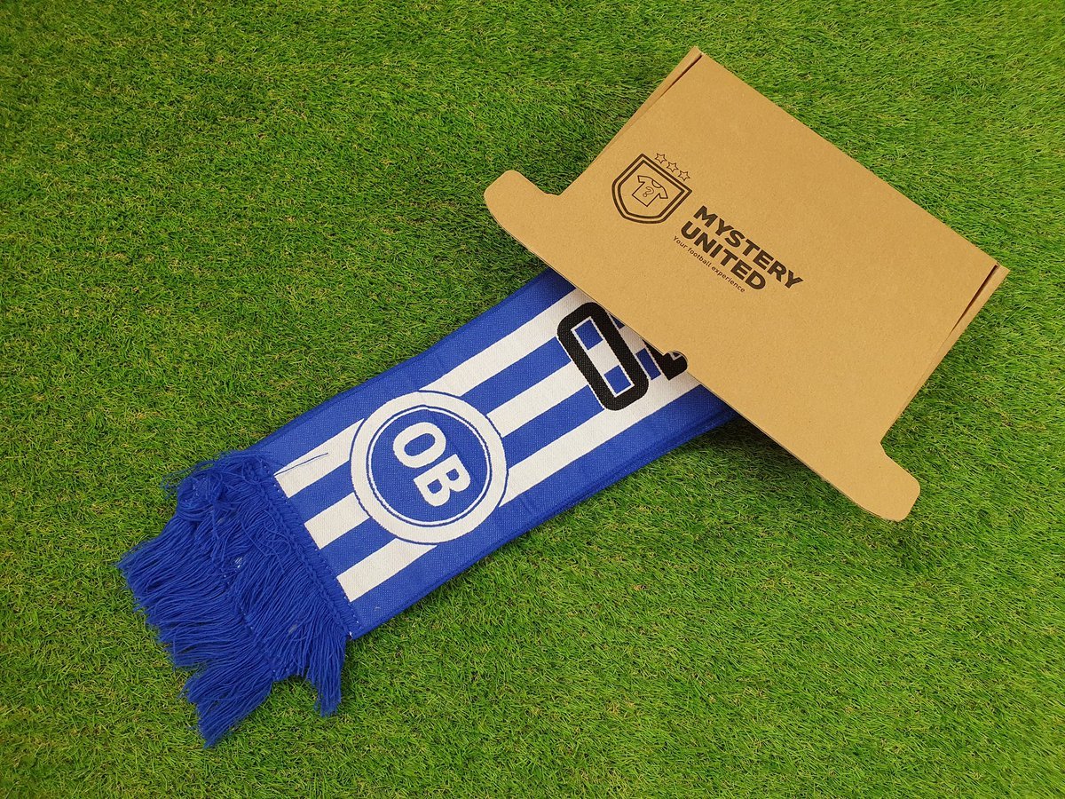 MysteryUnitedEU's tweet photo. Scoort #Pavlidis de 1e treffer tijdens #AZCEL en gaat #AZ door? Dan geven wij een Mystery Voetbalsjaal Box weg! 🧣

Maak kans:
🔃 Retweet
✅ Volg @MysteryUnitedNL 

Direct een mystery shirt of sjaal bestellen kan natuurlijk op https://t.co/NtayvqTwDM ⚽️

Succes!🔥 https://t.co/Pbir5YTBna