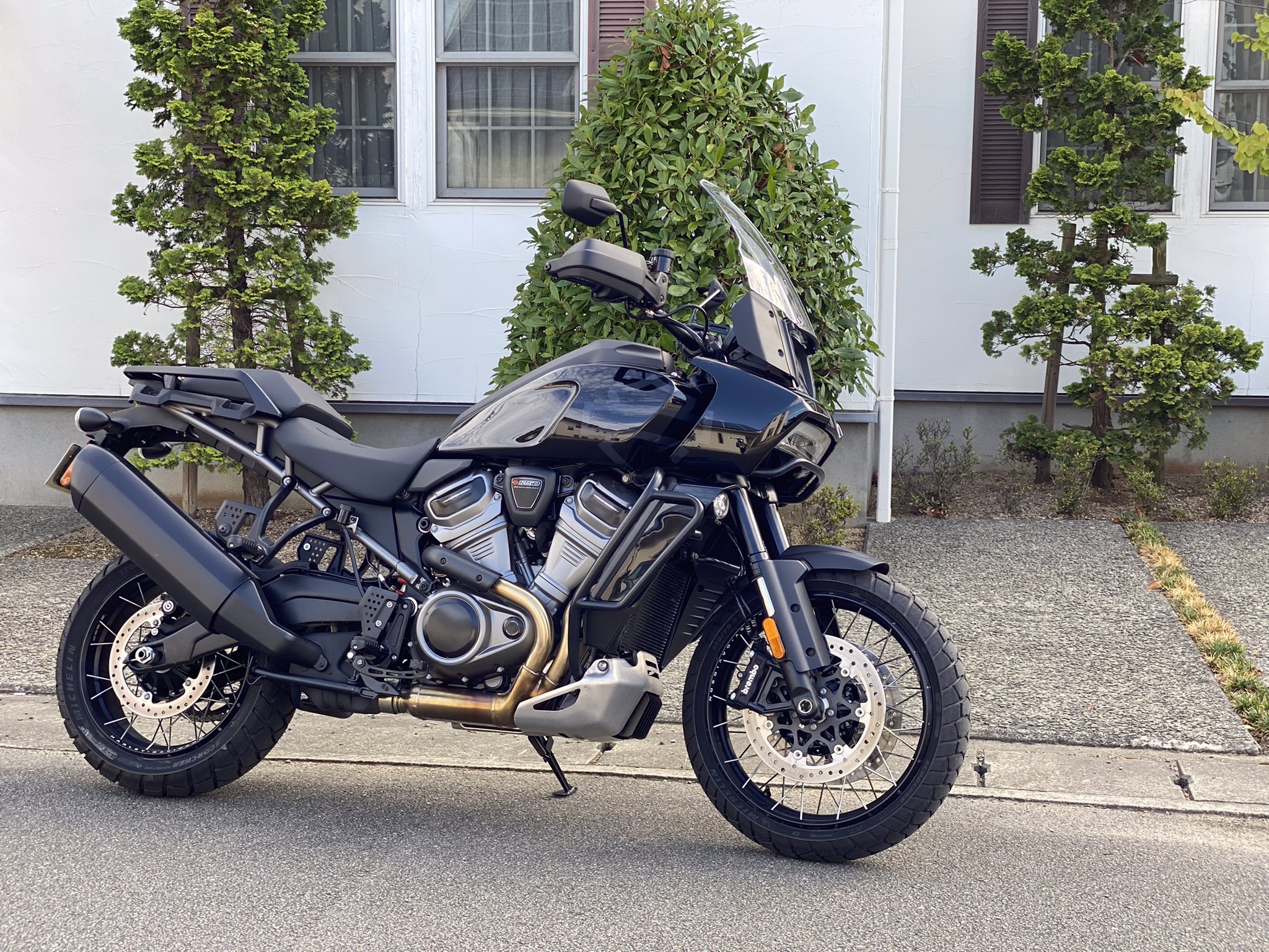 ハーレーダビッドソン徳島 見れば見るほどかっこいい 乗って走ればもっといいバイク パンアメリカ1250スペシャル お盆休みにいっぱい走ろうと思ってましたが 雨天でほぼ乗れませんでした これから徐々に涼しくなってきたら最高に楽しめるバイクです