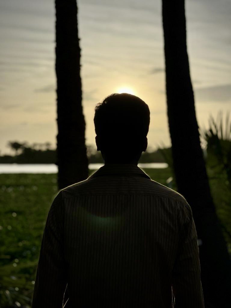 SilambarasanTR_'s tweet photo. Always remember, there's a bright shining light even after the darkest nights. 
Thank you GOD. #Nandriiraivaa
#SilambarasanTR #Atman
#VTKSecondScheduleStarts #STR

#VendhuThanindhathuKaadu https://t.co/0OW3qfGqkc
