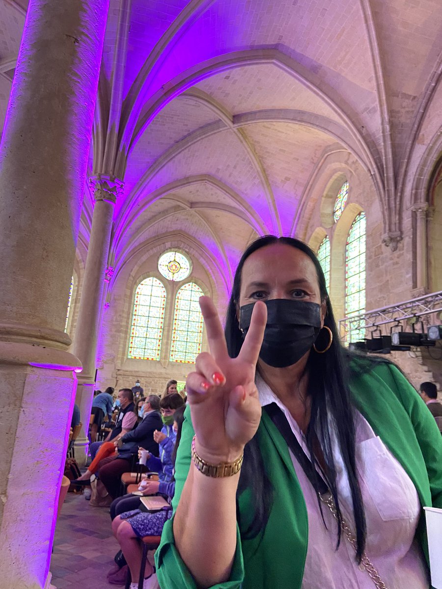 Sophie__Gay's tweet photo. Ravie de retrouver enfin les équipes de @NEOMAbs dans un cadre magnifique pour préparer la #Rentrée21 😷!! #BePassionate_ShapetheFuture https://t.co/otJLmxHrtZ