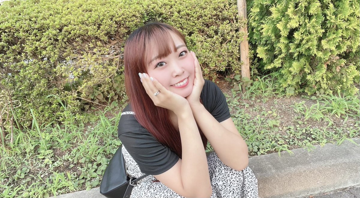 Hinata_yui0826's tweet photo. 26歳になってしまった🤞
DMとかメッセージ、沢山ありがとうございます🥰
じっくりゆっくり読ませていただきます！

とりあえず早く髪染めたい😇 https://t.co/GeS5wvQq4k