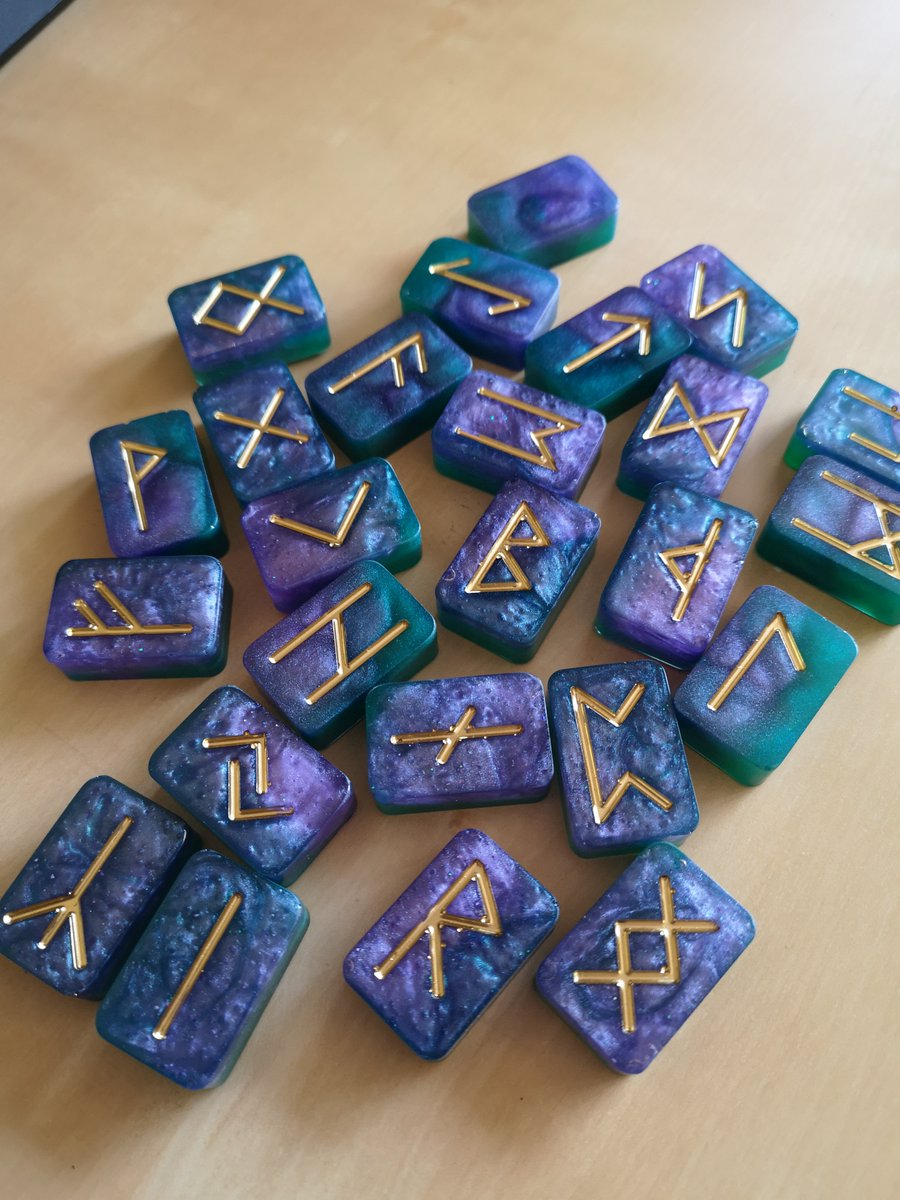 Kherachan's tweet photo. ¡Buenos días! ¿Queréis saber lo que os depara el futuro? 👀👀
¡Acepto commisions! Si tienes alguna idea, escríbeme y vemos si la puedo hacer! :D
https://t.co/iEm9m7lJNb
#elderfuthark #vikingrunes #divinationrunes #wicca #etsyshop #commisions @ArtShareCafe @ApoyaAlArtista https://t.co/mCFPuVCTuU