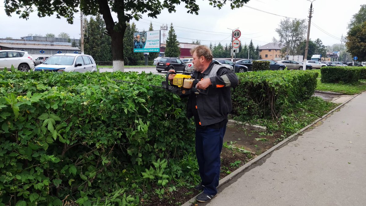 На текущей неделе для уборки города задействовано 9 единиц техники schekino.ru/about/info/new…