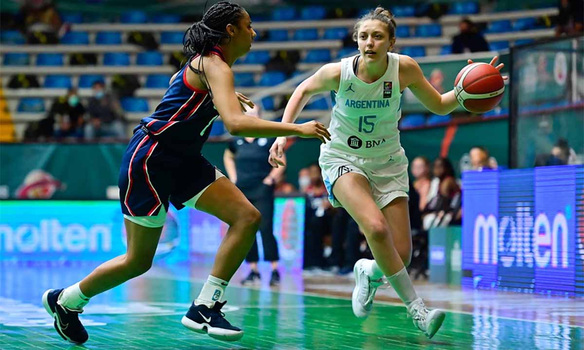 Consu_basquet's tweet photo. 🏀Sudamérica con dos plazas aseguradas para los mundiales U17🏀

Terminaron las fases de grupo en los FIBA Americas U16. El viernes se jugarán los cuartos de final, con dos cruces sudamericanos. Quienes allí ganen irán a los mundiales U17.

Fotos: @FIBA

https://t.co/WLGnxbhQC7 https://t.co/mrS6HznJ4p