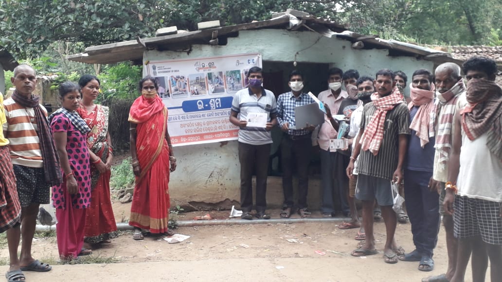 NDUW awareness Camp going on by CSC VLE Arunamai Behera with presence of Sarapanch and Word Member of Gobindpur GP, Bamra Block, Sambalpur, Odisha.

#ShramevJayate 

<a href="/CSCegov_/">CSCeGov</a> <a href="/LabourMinistry/">Ministry of Labour & Employment, GoI</a> <a href="/dintya15/">dinesh tyagi Retd IAS</a> <a href="/sanjaykrakesh/">Sanjay K Rakesh</a> <a href="/SwornaprabhaSi1/">Swornaprabha Singh</a> <a href="/LESIOdisha/">Labour & ESI Dept. Government of Odisha</a> <a href="/SarthikSachdeva/">Sarthik Sachdeva</a> <a href="/DmSambalpur/">DM Sambalpur</a>