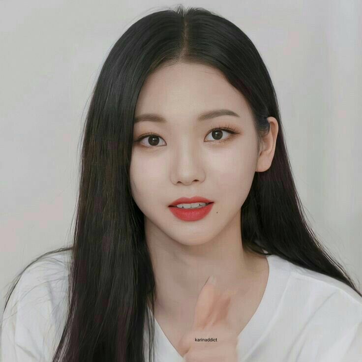 wthminjeong's tweet photo. opposite | a #winrina au

where Winter is a commoner who lives a simple life, meets Karina who grew up always getting what she wants https://t.co/0fzpJ6uWqB