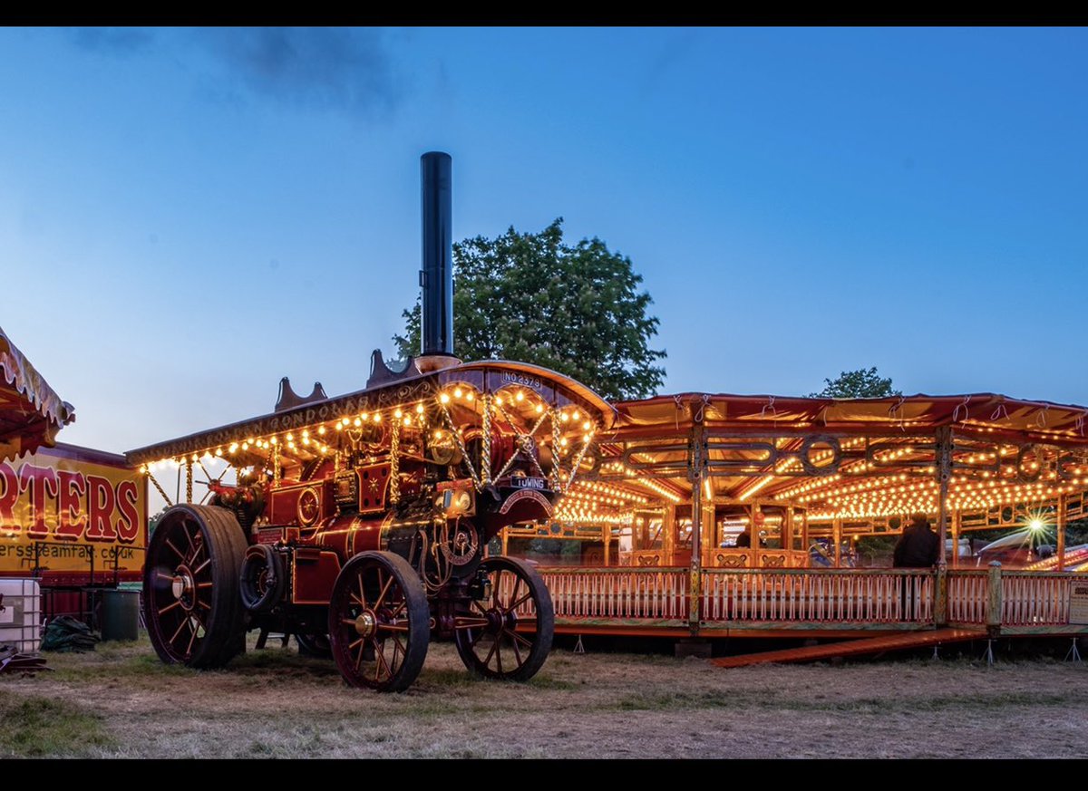 CartersFair's tweet photo. We open 🎠TOMORROW🎠 at 12 in #pinkneysgreen #Maidenhead & we can’t wait to see you all! It is our biggest fair of 2021 & we have our fab FREE fireworks🎆 display at 9pm on Sat evening plus we are celebrating 40yrs of the fair visiting here! Read more here https://t.co/9QrcWSHxbq https://t.co/qhUJZO7t5l