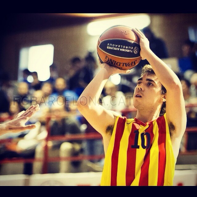 SDEspanyol's tweet image. El base-escolta Roger Renau (24 anys i 1,84) és la 10à incorporació de l'equip de bàsquet @Sec_Espanyol per al repte de Copa Catalunya. Aquest gran perico ha jugat les darreres 5 temp a Lliga EBA (4 d'elles al JAC Sants). Una grandíssim fitxatge per apuntalar la plantilla #rcde