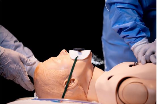 ‼️ Abrimos nueva ronda de inversión: <a href="/AirwayShield/">AirwayShield</a>
La compañía ha desarrollado y patentado un innovador #dispositivo que facilita el proceso de intubación endotraqueal, ⬇️ el tiempo de ejecución y protege a sanitarios de infecciones
Invierte en 👉 lnkd.in/ejiCY973