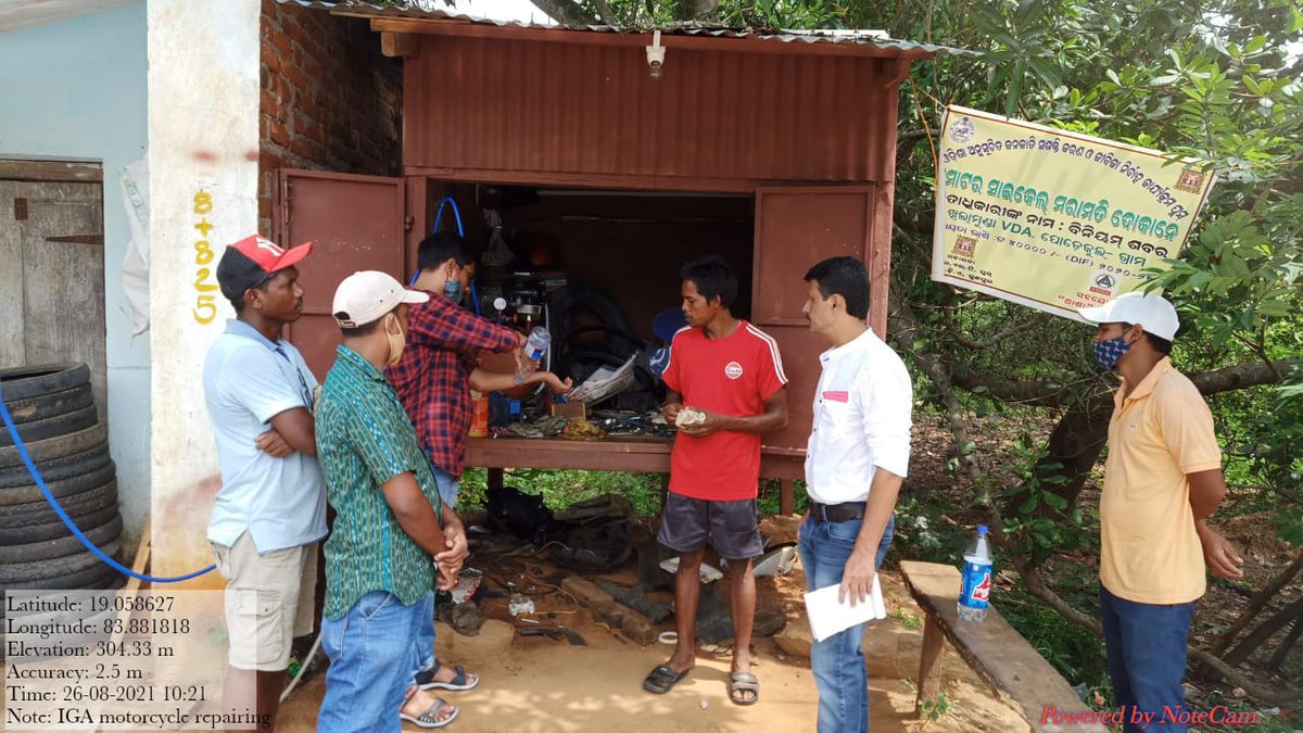 PlusPsu's tweet photo. Interaction with beneficiaries/farmers /shg members supported with livelihood activities at Village-Khilamunda of Gunupur,Block promoted by OTELP Plus ITDA-Gunupur by PSU officials during field visit to Rayagada,District @stscdev @arthanari_ifs @RayagadaO @MoSarkar5T @farddept https://t.co/Acuz7Ja0Hp