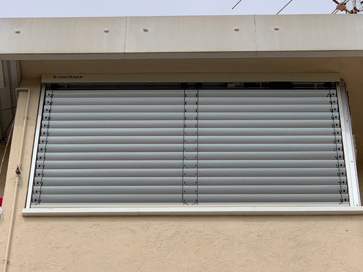 solargaps's tweet image. Beautiful installation in Catalunya, Spain by @PranaSmart 
SolarGaps does look good in white as a part of an attic renovation. They have replaced the old balcony and office blinds with the #solargaps photovoltaic blinds manageable through the application