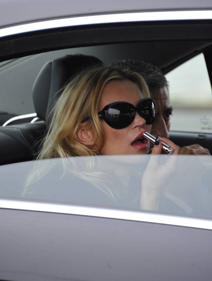 audreydiamonds's tweet image. fashion week mood