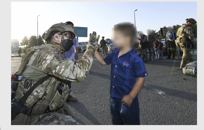 Laura Bicker tweet media