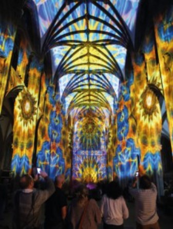 This #BankHoliday weekend is your last chance to the astounding Great Exhibition: SCIENCE at <a href="/LichfieldCath/">Lichfield Cathedral</a>. 

There are still tickets available - get yours while there's still chance, the exhibition isn't showing anywhere else this year!

visitlichfield.co.uk/news/last-chan…

<a href="/EnjoyStaffs/">Visit Staffordshire</a>