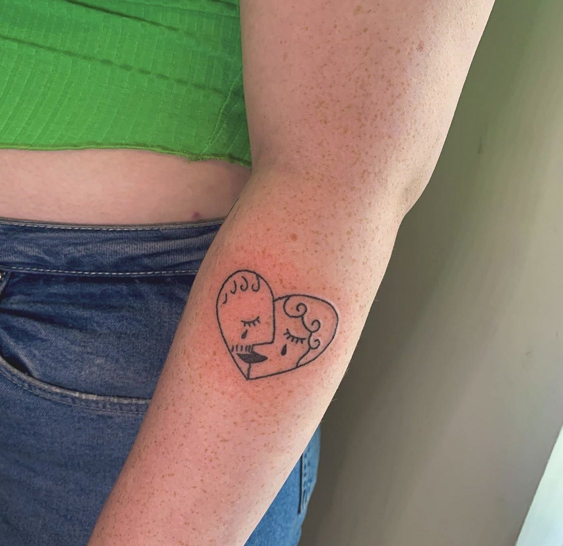 jade ✨ on X: "I got this tattoo from Brooklyn Bond aka Bittersweet Tattoos yesterday and I'm on a mission to find the original artist. This piece is drawn on the wall