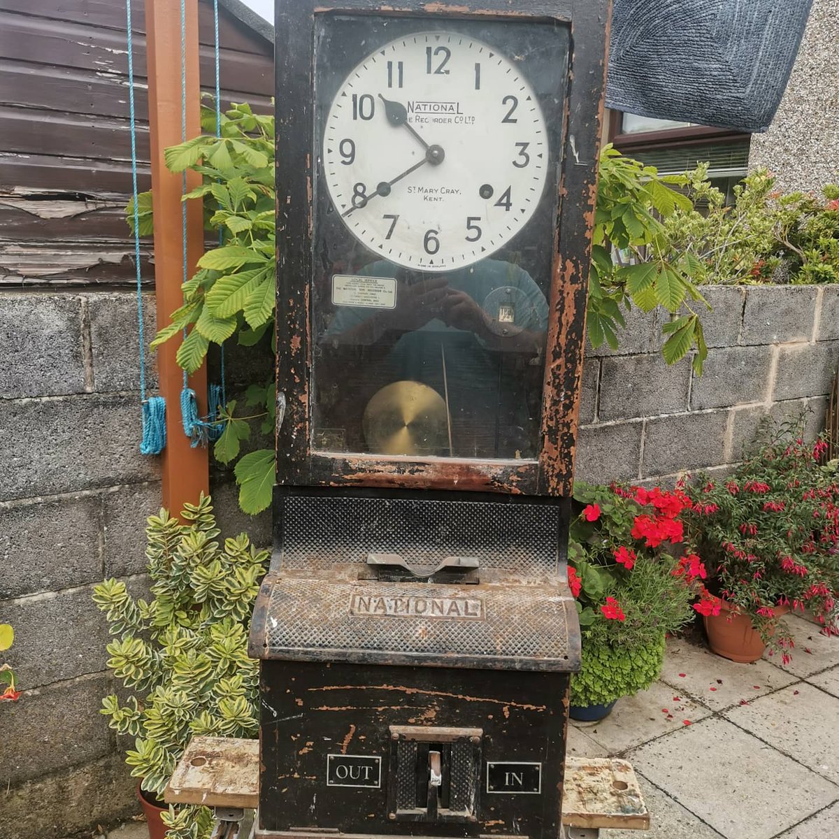 CmMorthin's tweet photo. Purchased this clocking in clock to restore, going well the clocking in mechanism is filthy a bit of a worry. It was in the milk creamery at Corwen. #clock #clockrestoration #collectables #clockrepairs #corwen https://t.co/bipmqlFIj3