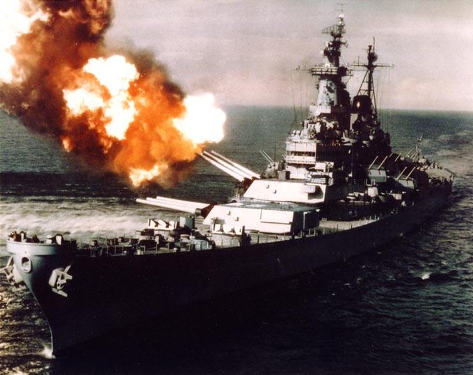 戦艦が簡単に沈むかのtwitterイラスト検索結果